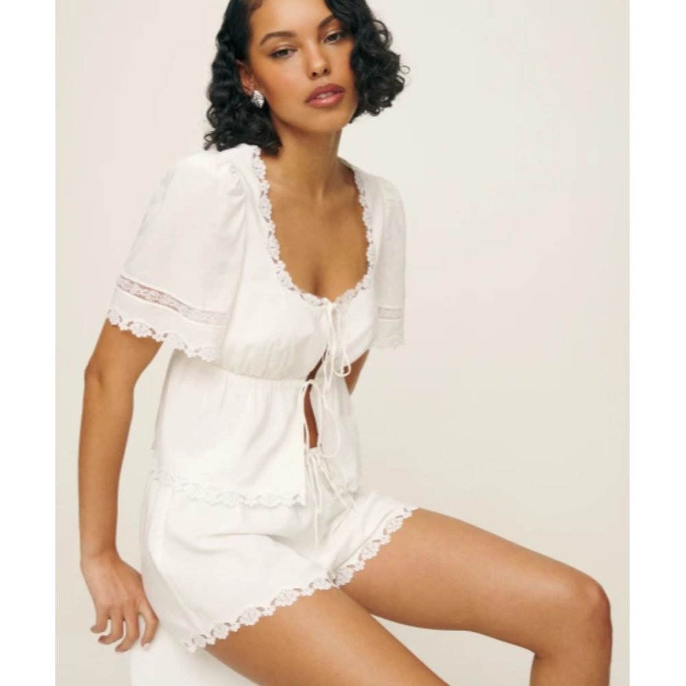 NWOT Reformation Margot Top in White Short Sleeves Tie Front Cotton